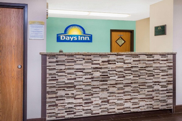 Days Inn by Wyndham Charleston image 2