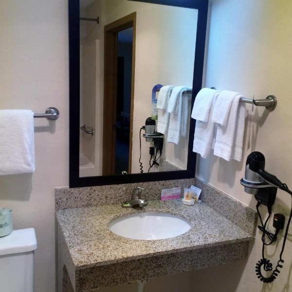 Days Inn by Wyndham Charleston image 23