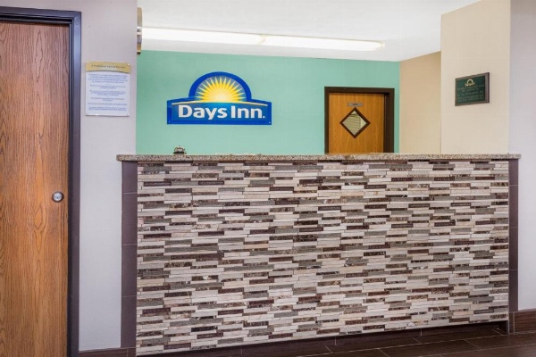 Days Inn by Wyndham Charleston image 28
